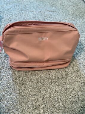Brixley Pink Toiletry Bag
